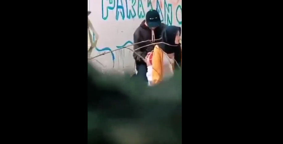 Apem Cewe Tocil Becek Nyampe Muncrat Saat Di Kocok Sama Ayang