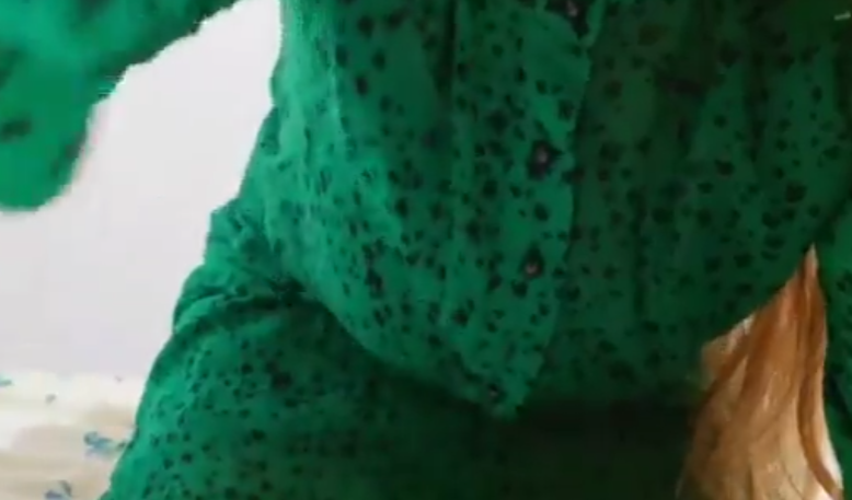 Barang Istri Tetangga Kaya Kue Lapis Nyepot Dan Enak Bikin Keluar Di Dalam