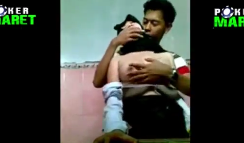 Cewe Viral Muka Berby Body Putih Mulus Goyang Di Atas Bikin Ayang Keluar Di Dalam