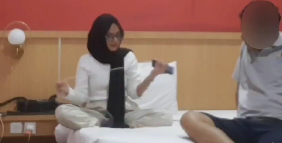 Lagi Viral Tante Ajak Pacar Simpanan Main Di Hotel Nyampe Puas