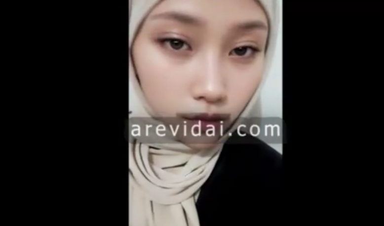 Tante Viral Apem Yang Gede Di Bikin Becek Lima Jari